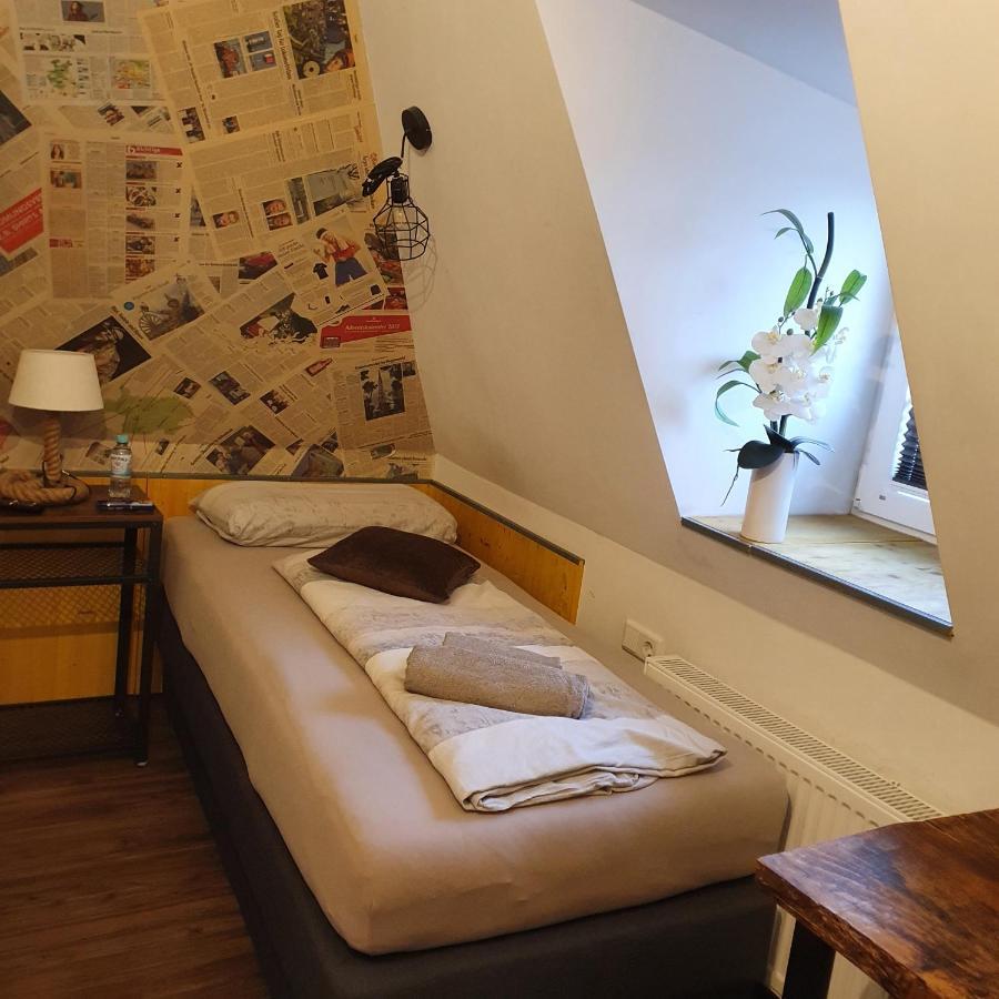Victory Guesthouse - Handwerker Pension Bielefeld Ngoại thất bức ảnh