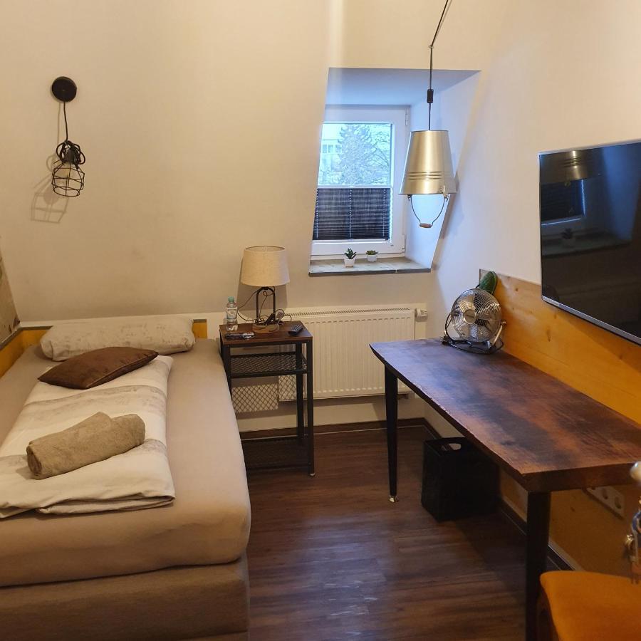 Victory Guesthouse - Handwerker Pension Bielefeld Ngoại thất bức ảnh