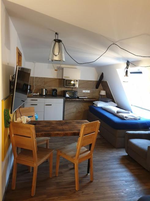 Victory Guesthouse - Handwerker Pension Bielefeld Ngoại thất bức ảnh