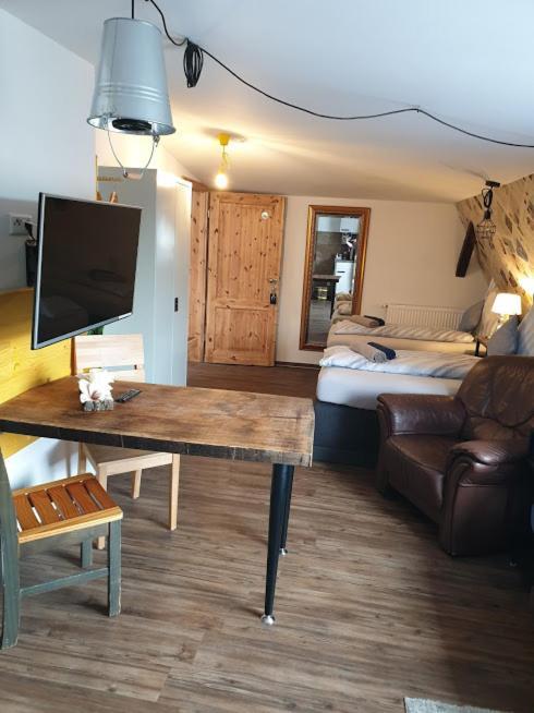 Victory Guesthouse - Handwerker Pension Bielefeld Ngoại thất bức ảnh