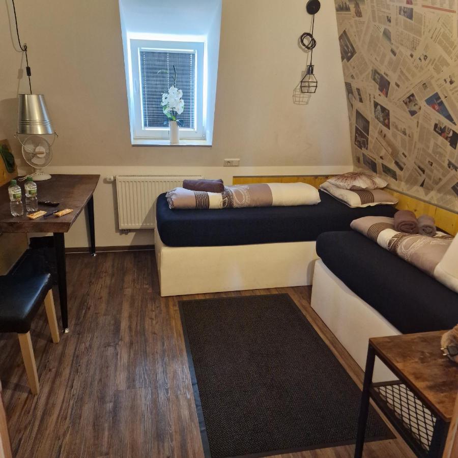 Victory Guesthouse - Handwerker Pension Bielefeld Ngoại thất bức ảnh