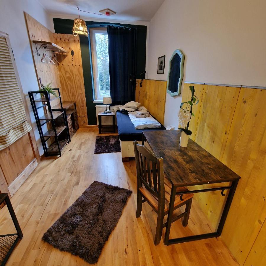 Victory Guesthouse - Handwerker Pension Bielefeld Ngoại thất bức ảnh