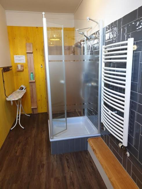 Victory Guesthouse - Handwerker Pension Bielefeld Ngoại thất bức ảnh