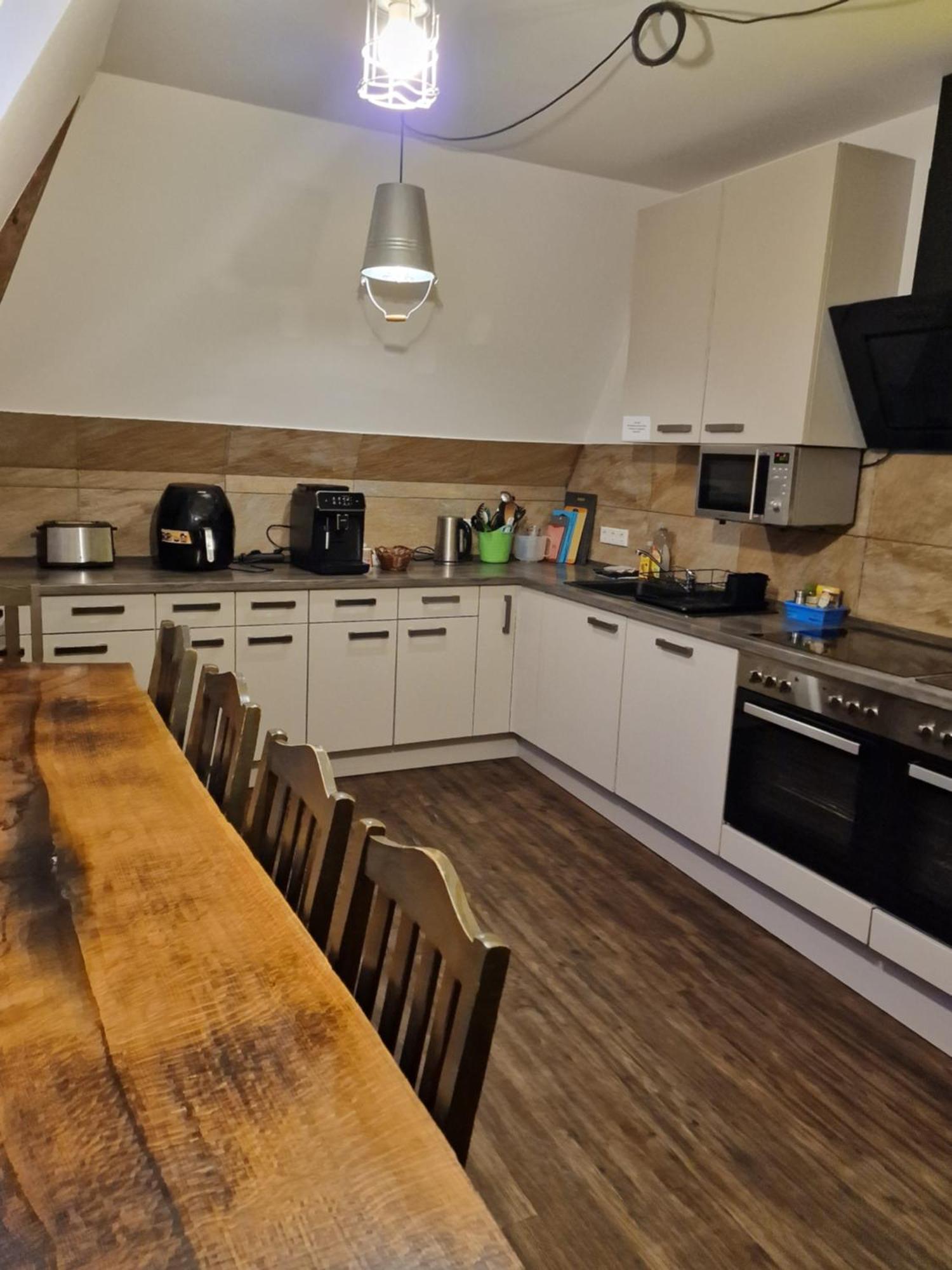 Victory Guesthouse - Handwerker Pension Bielefeld Ngoại thất bức ảnh
