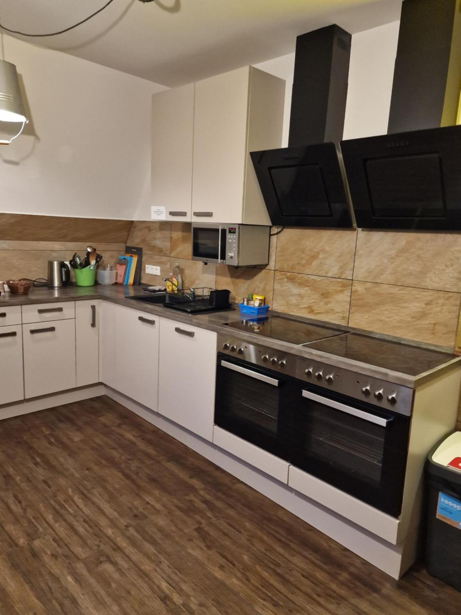 Victory Guesthouse - Handwerker Pension Bielefeld Ngoại thất bức ảnh