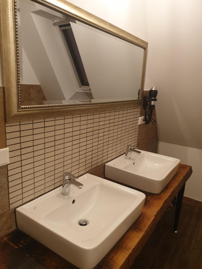 Victory Guesthouse - Handwerker Pension Bielefeld Ngoại thất bức ảnh